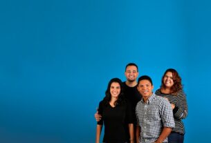 Photo family relationships