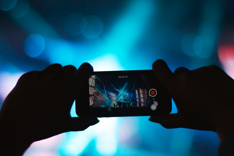 Photo online entertainment guide
