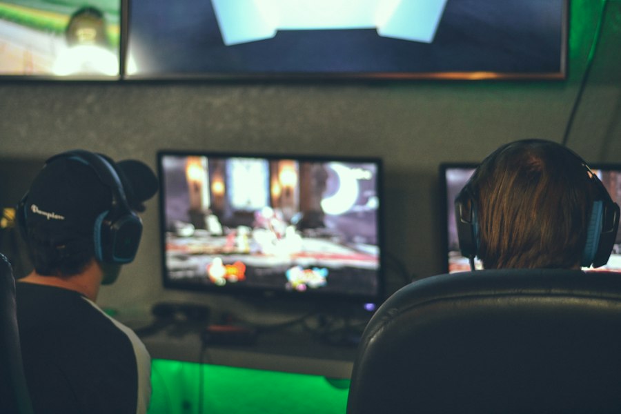 Photo online entertainment guide experts data